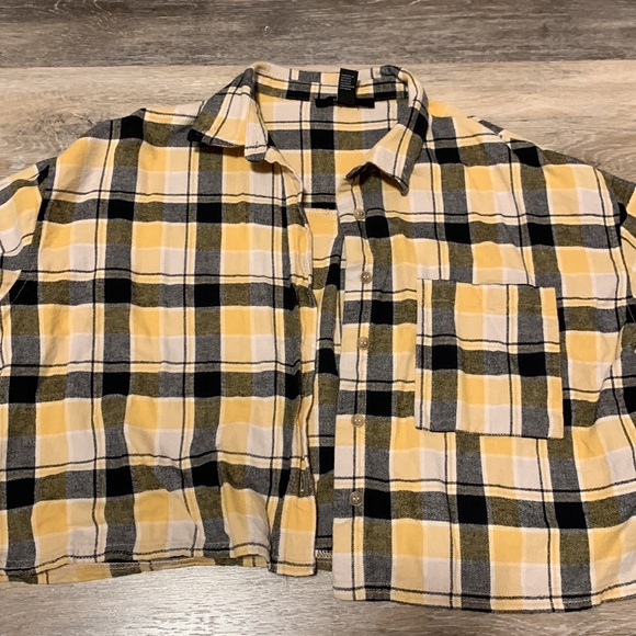 Yellow and Black Cropped Plaid Shirt - Picture 2 of 7